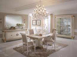 Sala Da Pranzo Stile Veneziano Sala Da Pranzo Classica Nelle Nuances Del Panna Classic Dining Room Italian Dining Room Dining Room Design