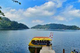 Wisata alam telaga ngebel di desa/ kecamatan ngebel, kabupaten ponorogo masih menjadi primadona di masa liburan idul fitri 1442 hijriyah. Libur Nataru Wisata Telaga Ngebel Ponorogo Ramai Pengunjung Faktualnews Co