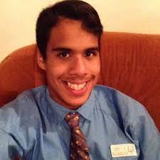 Este es mi negrito , es autista ... mi papa y su esposa lo adoptaron cuando  tenía dos años (no sabíamos de su condición) pero luego de ver el  comportamiento q no