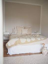 Mess can cause stress, which is the opposite of the calming and happy way of the danish lifestyle. Schlafzimmer Beige Bedroom Arket Ikea Tinekhom
