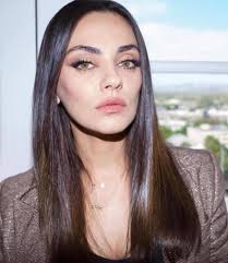 HAPPY PROSPEROUS NEW YEAR TO YOU ALL ♥️ Mila Kunis 🌹