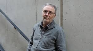 Issu d'une fratrie de quatre enfants, il est notamment le frère du réalisateur pierre jolivet.ils sont les fils d'arlette thomas (voix de titi et caliméro, mais aussi voix française de shirley maclaine) et de jacques jolivet (également comédien) 1.il passe son adolescence à maisons. Pierre Jolivet Alchetron The Free Social Encyclopedia