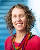 Carrie Newbold's Instagram, Twitter & Facebook