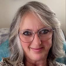 6 West!! I finally found a pic of this much loved restaurant! Who doesn't  have a memory of this place? Did you work here? 📷 ~ Fred Lindeman