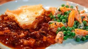 Erbsen Mohren Gemuse Tim Malzer Kocht Rezept Mohren Gemuse Kohlrouladen Rezepte Lebensmittel Essen