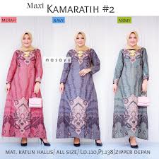 Kebanyakan bahan sifon dipadukan dengan brokat untuk memberikan kesan glamour pada kaftan dan juga gamis pesta. 10 Model Gamis Batik Kombinasi Polos Dan Modern Terbaik Tahun Ini