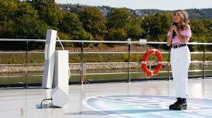 Das gibt es nicht oft bei dsds: Dsds 2021 Kandidatin Ilaria Di Nieri Bekommt Die Goldene Cd Kukksi Star News Beauty Und Trends