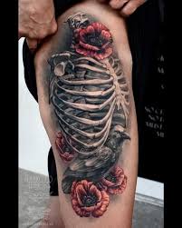 Tattoo Tatowierung Kunst Korperkunst Idee Design Tattoospirit Blume Skelett Vogel Oberschenkel Realistic In 2020 Tatowierungen Tattoo Spirit Tattoo Ideen