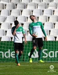 La izquierda quiere embarrar el terreno para deslegitimar nuestra victoria. El Racing De Santander Un Historico En Horas Bajas
