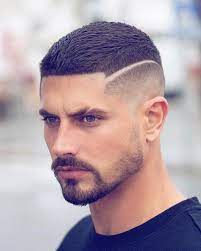 Les cheveux courts conviennent très bien aux hommes. Fashion Style Hairstyle Hairgoals Menshair Barber Barberlove Barbershop Barbersince98 Underc Coiffure Homme Coiffure Homme Style Coiffure Homme Court