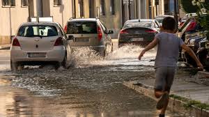 Weather channel dramatisches hochwasser in deutschland: 1niubntlfidk M
