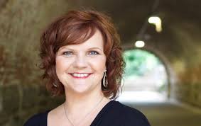 Power Women: Dawn Burnett of #SHEROproject On How To Successfully Navigate  Work, Love and Life As A Powerful Woman