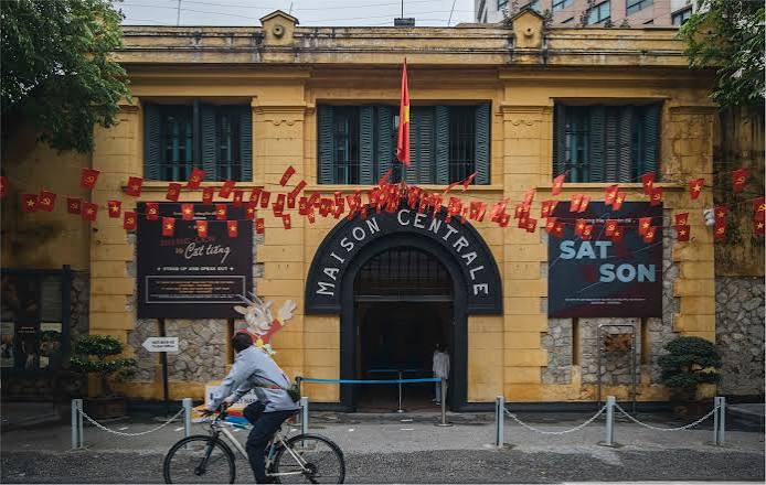 Di tích nhà tù Hoả Lò Hà Nội: Cẩm nang trải nghiệm chi tiết 2025