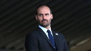 Eduardo pazuello gcma (rio de janeiro, 1963) 6 é um general de divisão do exército brasileiro. Eduardo Bolsonaro Ironiza Campanha Do Fluminense Contra Lgbtq Fobia Entenda Rolling Stone