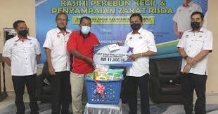 Bantuan sara hidup rm300 secara bulanan mulai 1 april. Risda Belanja Rm56 Juta Bantu Bantu Pekebun Kecil Ketika Tengkujuh