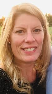 Laura Moose's Instagram, Twitter & Facebook