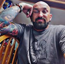 Why do people put coins by cards in pictures?