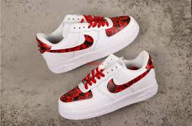 Custom Nike Air Force 1 Camo Red White In 2020 Red Nike Shoes Nike Air Shoes Red Nike
