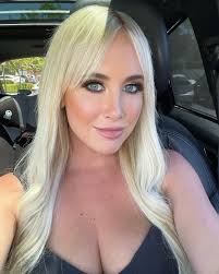 Casey Winchell's Instagram, Twitter & Facebook