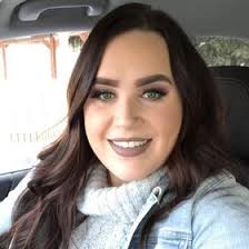 Holly Pennock's Instagram, Twitter & Facebook