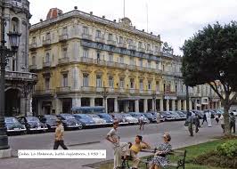 På hotellets takterrass kan du njuta av något gott att dricka från baren samtidigt som du lyssnar till musiken som spelas. Foto Cuba La Habana Hotel Inglaterra 1950 S Havana Hotels Vintage Cuba Cuba