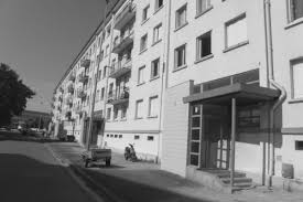 Vous êtes étudiant et vous recherchez une. Immeuble Place Jouvet A Niort 79 Cibox