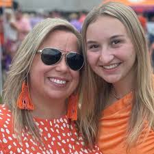 Fundraiser for Melissa Tofield by Melissa Morrell : Melissa & Ashley Tofield