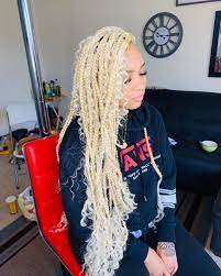Boho Box Braids Platinum Blond Hair By Me Hair Used 613 Braiding Hair Gogo Freetress Curl Braided Hairstyles Blonde Braids Boho Box Braids