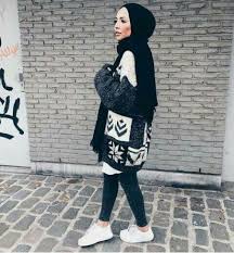 Hijab Style With Sneakers Just Trendy Girls Hijab Fashion Fashion Muslimah Fashion