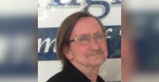 Robert Willard's Instagram, Twitter & Facebook