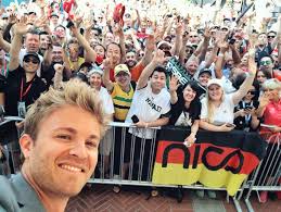 Hij crashte, maar kreeg wel de poleposition voor max verstappen. Formel 1 Live Gp Monaco 2017 F1 Weltmeister Nico Rosberg Als Zuschauer In Monte Carlo