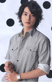 ranking of male celebrities who have the ideal height body build women s magazine mini 松本潤 メダリスト 男性