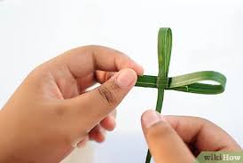 How to make a traditional palm cross: How To Make A Palm Frond Cross 14 Steps With Pictures Wikihow