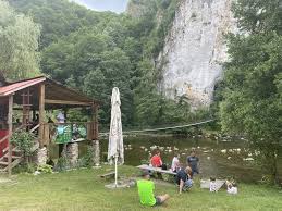 Autel evo 2 8k & dji fpv pagina nostra. Foto O PesterÄƒ A CÄƒrei Istorie Incepe Cu Epoca Pietrei È™i O PlajÄƒ SÄƒlbaticÄƒ Din Inima Apusenilor Motor De CÄƒutare