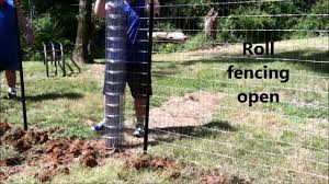 Its border is invisible, unless you should decide to mount the wires when you have an inground version, installing it is relatively easy to do it yourself. 9 Diy Dog Fence Plans Blueprints For Keeping Your Canine Contained