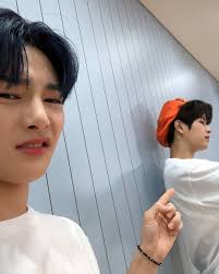 200922 Realstraykids Ig Update In 2020 Stray Kids Seungmin Kid Memes Kids