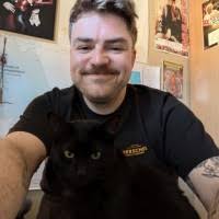 70+ perfiles de «Findlay»