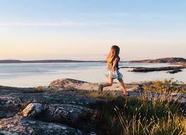 › on ne possède rien d'autre que le temps de vivre. Le Temps Le Temps Et Rien D Autre Happy Around