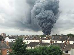 Smoke is spreading fast across leamington spa from a blaze. Enalnb5veka0bm