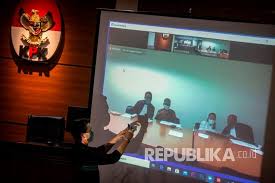 Wakil ketua komisi pemberantasan korupsi (kpk) lili pintauli siregar memastikan proses hukum terhadap. Empat Bulan Buron Kpk Sebut Masih Buru Harun Masiku Republika Online