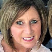 Denise Ludlow's Instagram, Twitter & Facebook