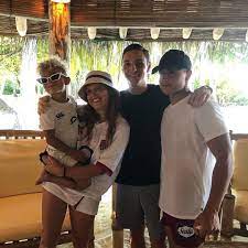 Pin By Mrs Byers On Millie Bobby Brown Bobby Brown Millie Bobby Brown Brown Outfit