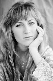 Friday Feature: Mo Bella Paints