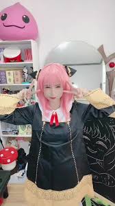 Anya Forger Cosplay Showcase