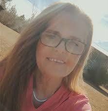 Brenda Edge's Instagram, Twitter & Facebook