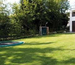 Garten Fur Die Ganze Familie Gartengestaltung Familiengarten Trampolin Kinder Inspiration Wiese Familiengarten Gartengestaltung Garten