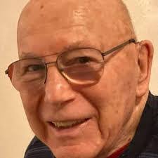 Elizabeth Caple's Instagram, Twitter & Facebook