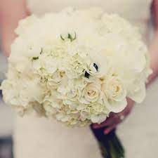 That's right, flowers like garden roses, freesias, spray orchids, and more are all part of the fragrant family. The Best Flowers For Brides With Allergies Arabia Weddings