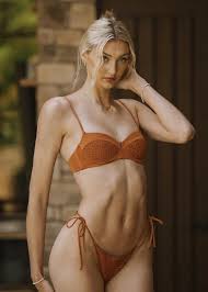 Cameron Brink - Free pics, galleries & more at Babepedia