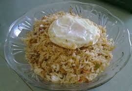 Hidangkan di dalam dua mangkuk nasi, dan hiaskan dengan biji bijan dan rumpai laut rangup. Mums Old Recipe Book Nasi Goreng Halia Ginger Fried Rice Recipes Asian Cooking Old Recipes